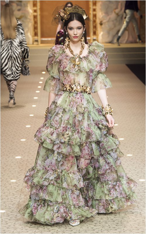 Cả Milan choáng ngợp với những nữ thần Dolce & Gabbana Cả Milan choáng ngợp với những nữ thần Dolce & Gabbana